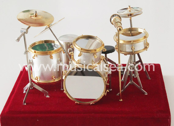 Drum set ornament